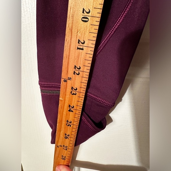 Lululemon RETRO 10 Deep Merlot Quarter 1/4 Zip Ruched Back Convertible Mittens - Picture 12 of 12